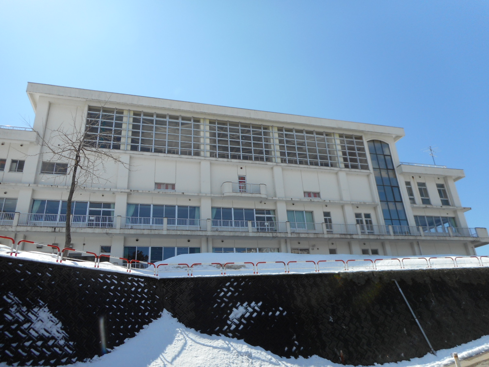 上早川小学校