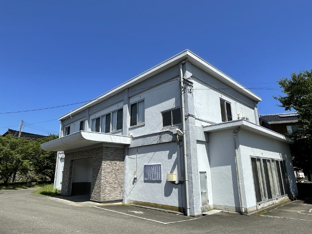 須沢地区公民館本館の外観の画像1
