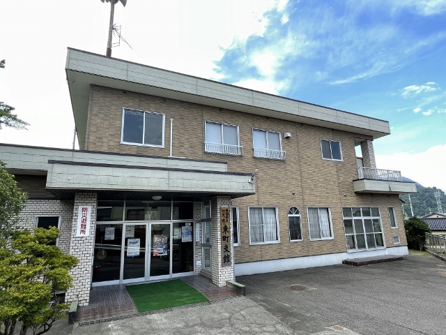 東町地区公民館外観