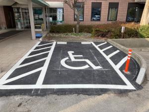 市役所南口おもいやり駐車場