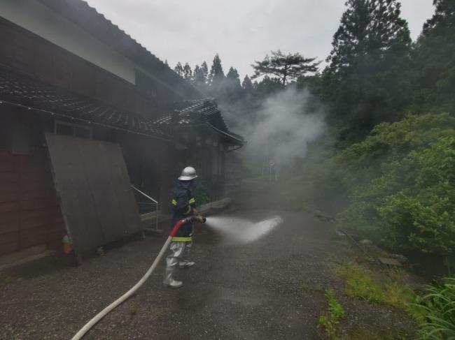消防団による消火訓練１
