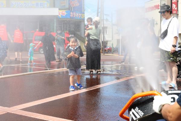 糸魚川市消防団フェスタ～真夏のずぶ濡れ放水パラダイス～
