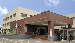 能生図書館の外観写真