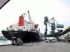 中央ふ頭5号岸壁