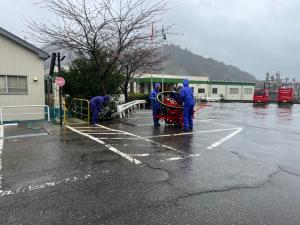 可搬ポンプによる放水活動１