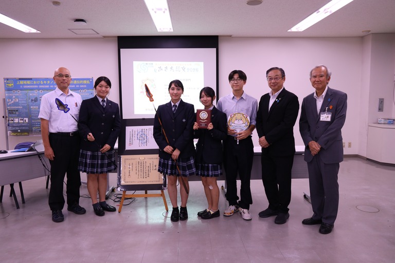 海洋高等学校 海洋生物研究部の皆さん