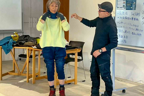 首元にはネックウォーマーも使います